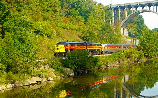 The Three Best Holiday Train Rides in the USA